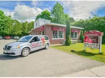 569 Woodstock Rd, Fredericton, NB, E3B 2J2 commercial for sa.