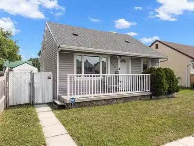 569 Union Ave, Winnipeg, MB, R2L 1A3 house for sale Listing.