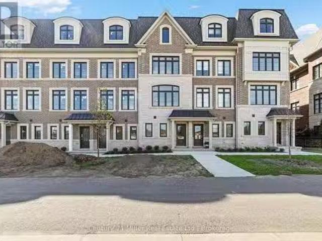 56 2150 Trafalgar Road, Oakville Ro River Oaks, ON, L6H 8A.