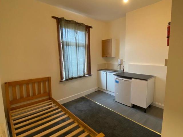56 Willoughby Lane, London N17, Studio to rent, £1,150 pcm | PrimeLocation