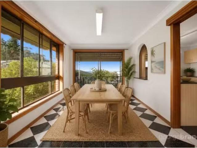 56 Woodland Road, Terrigal House for rent Listed by Natalie R.