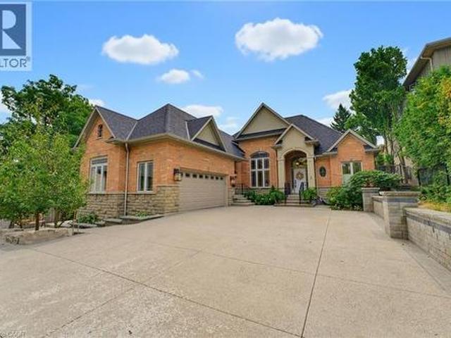 56 Academy Street, Ancaster, ON, L9G 2Y1 house for sale | Listing ID 40860 | Royal LePage