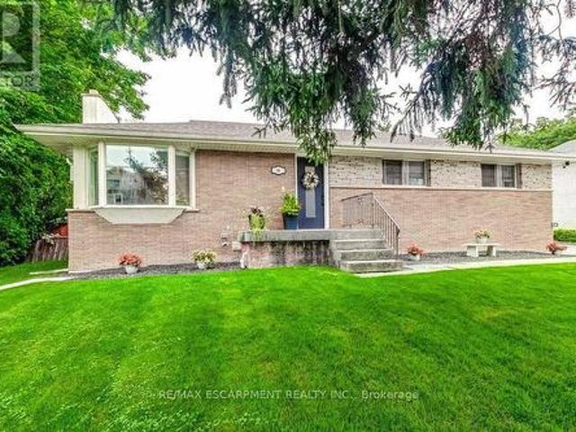 56 Barton Street, Hamilton, ON, L0R 2H0 house for sale | Listing ID X13805 | Royal LePage