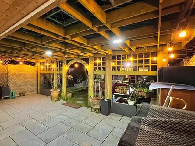 56 Cat Hill, London, EN4 8HX, United Kingdom | 2 bed apartment for rent #160122977 | Rentberry