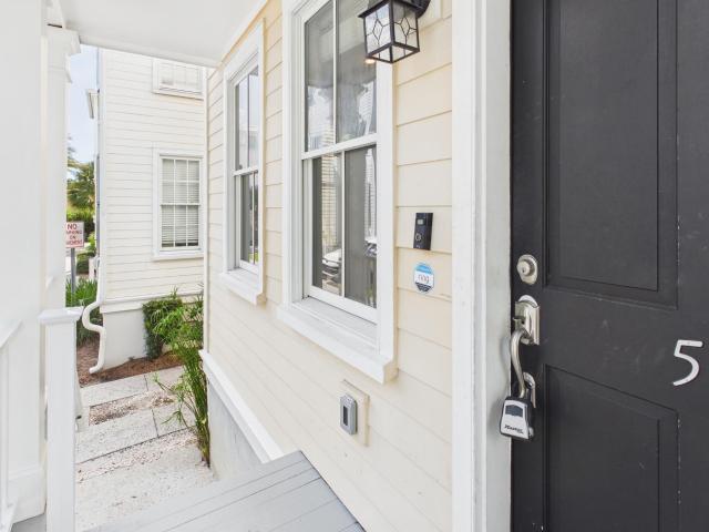 56 Dereef Court