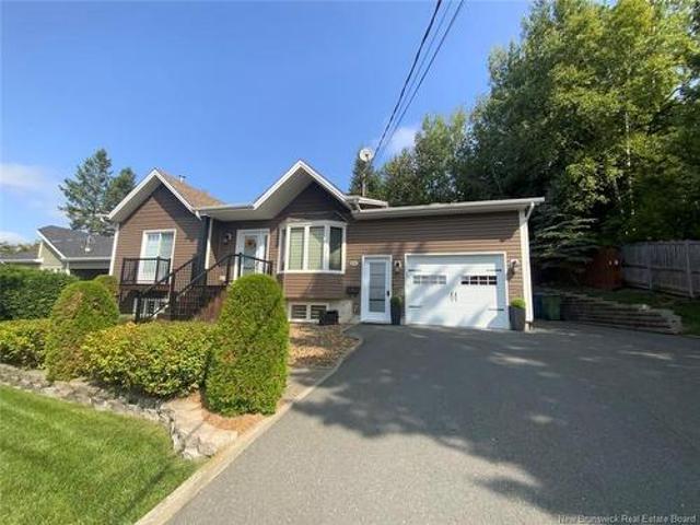 56 Des Gouverneurs St, Edmundston, NB, E3V 4H5 house for sale | Listing ID NB148573 | Royal LePage