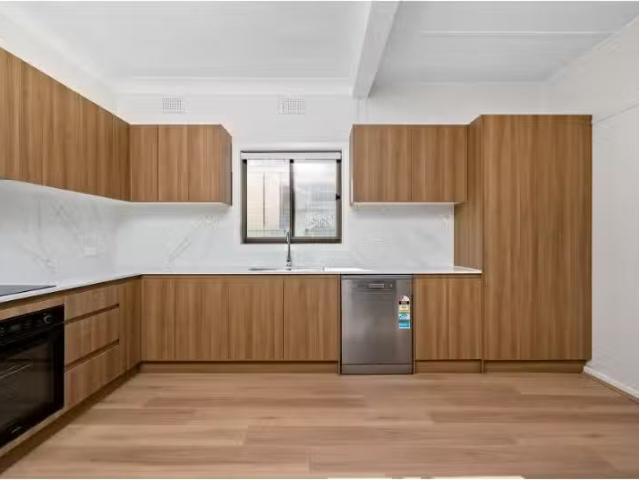 56 Dudley Street, Rydalmere House for rent Listed by George K.