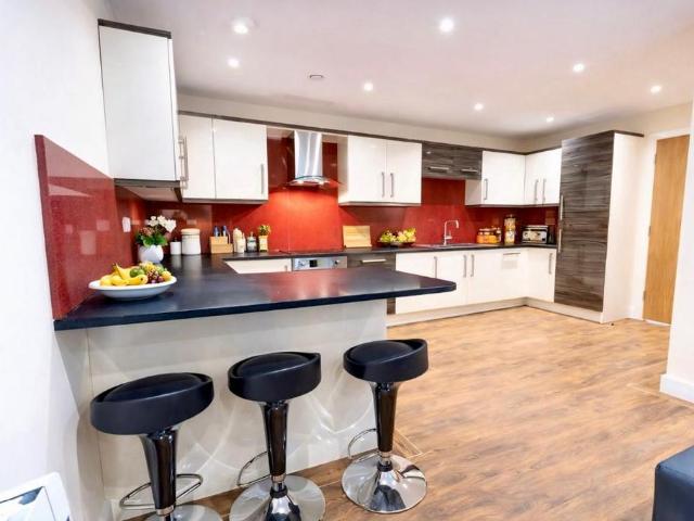 56 Ecco 3 bed apartment to rent £1,612 pcm £372 pw