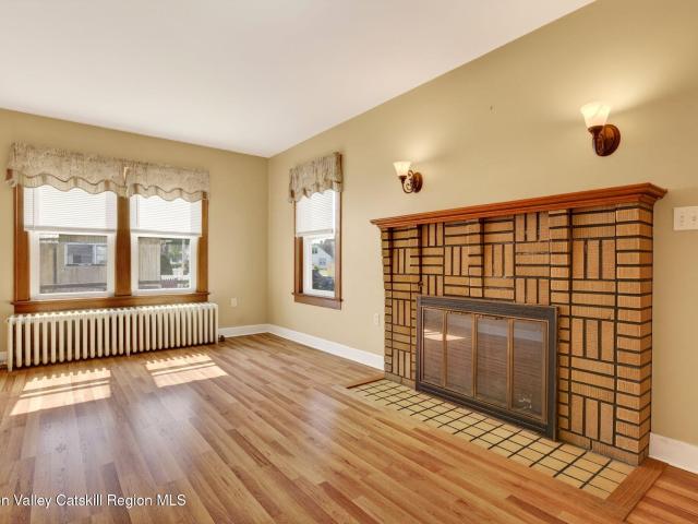 56 Esopus Avenue