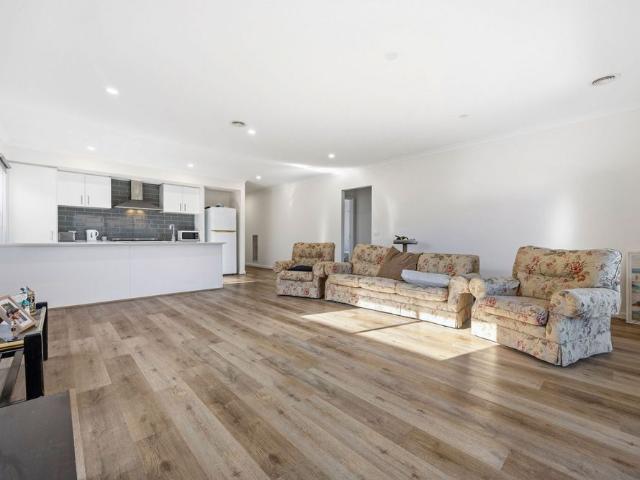 56 Goldfinch Road, Winter Valley