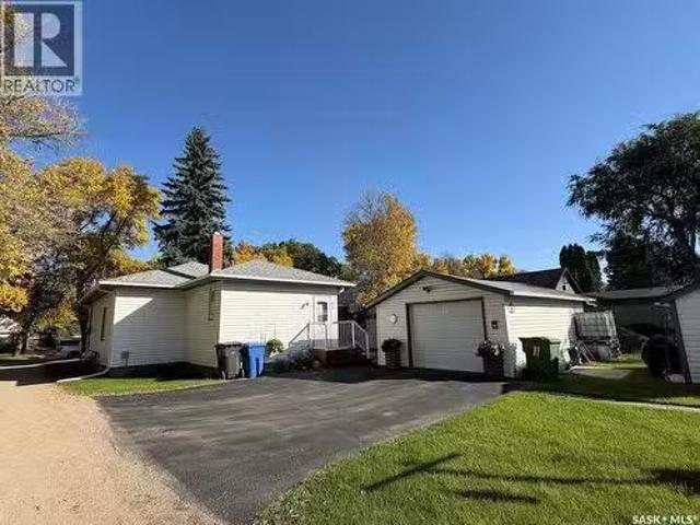 56 Haultain Avenue, Yorkton, SK, S3N 1X7 house for sale Lis.