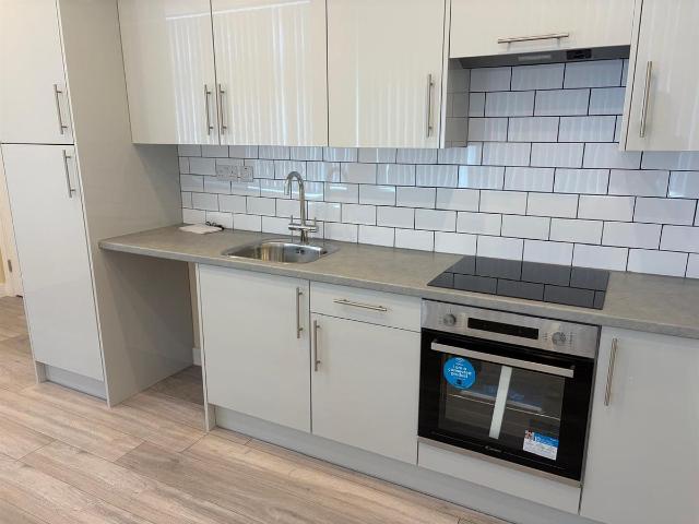 56 Manchester Road, Burnley BB11, 2 bed flat to rent, £640 pcm | PrimeLocation