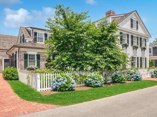 56 N Summer St, Edgartown, MA 02539