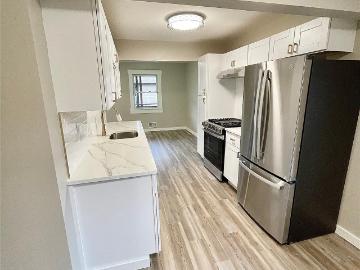 56 New Holland Village 56