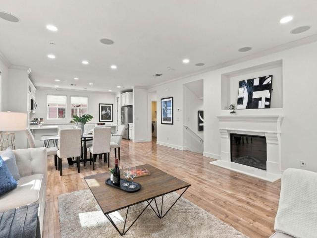 56 Regency Place