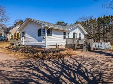 56 Regent Street, Amherst, NS, B4H 3T1 house for sale | Listing ID 202607 | Royal LePage