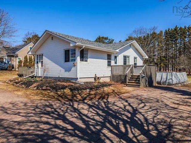 56 Regent Street, Amherst, NS, B4H 3T1 house for sale | Listing ID 202607 | Royal LePage