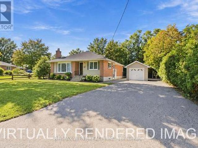 56 Seaton Drive, Aurora, ON, L4G 2K3 house for sale | Listing ID N13814 | Royal LePage