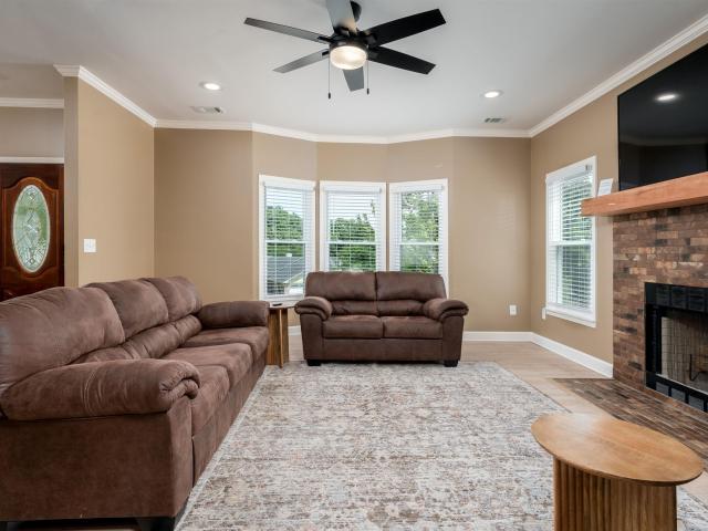 5706 Shenandoah Drive