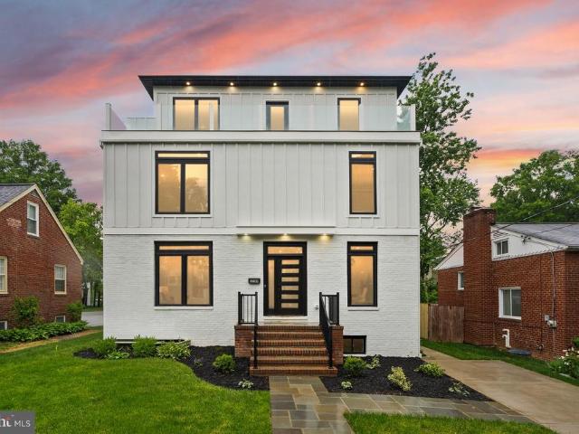 5709 5Th Street S