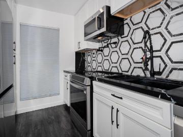 5700 Baltimore Dr, Unit 16, La Mesa, CA 91942 | MLS #NDP2604
