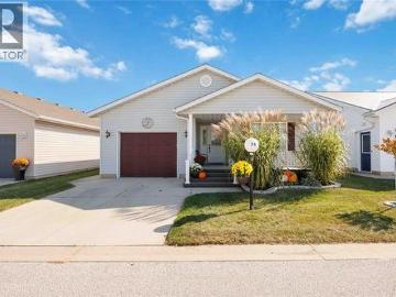 5700 Blackwell Sideroad Unit# 74, Sarnia, ON, N7W 1B7 house for sale | Listing ID 26007 | Royal LePage