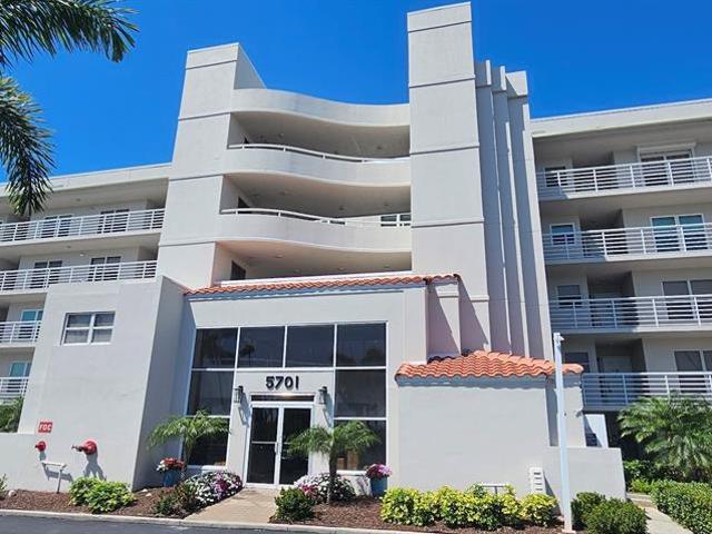 5701 Bahia Del Mar Cir, Unit 408, St. Petersburg, FL 33715 | MLS #TB8496