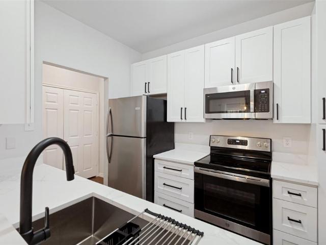 5701 Gaston Avenue # 4