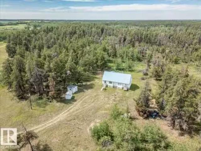 57021 Rge Road 213, Rural Sturgeon County, AB, T0A 2W0 house.