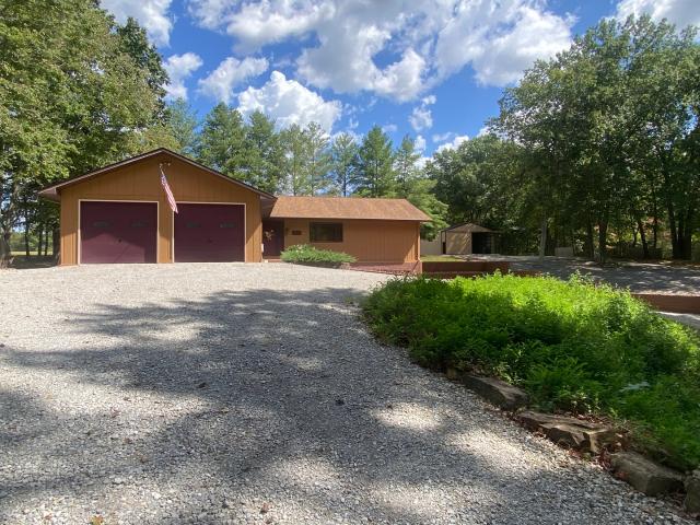 5702 N Thompsonville Road
