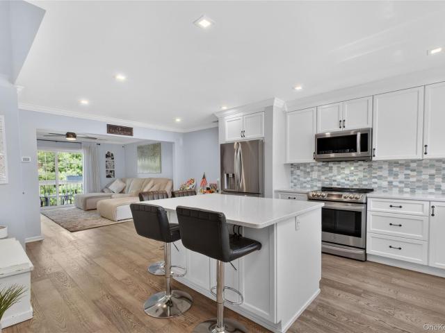 5703 Applewood Circle