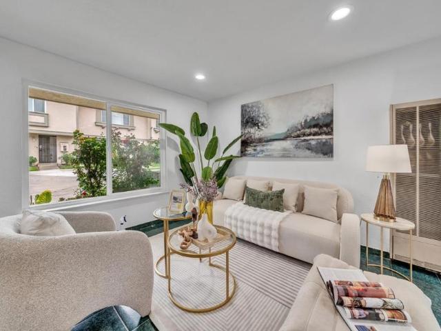 570 Crabapple Way