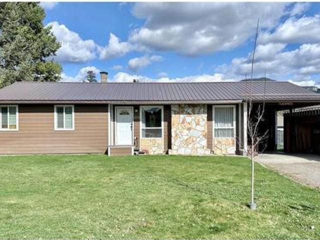 570 Eholt Street, Midway, BC, V0H 1M0 house for sale | Listing ID 10374 | Royal LePage