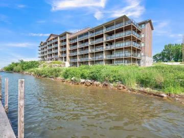 570 Linden Dr # 104 # Arnolds Park, IA