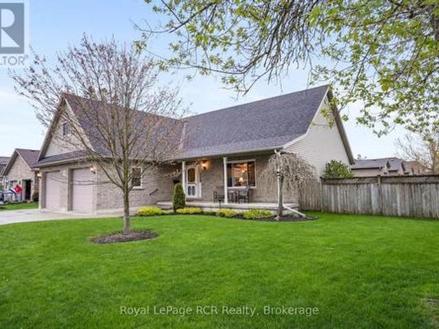 570 Reserve Avenue S, North Perth Listowel, ON, N4W 2L1 house for sale | Listing ID X13135 | Royal LePage