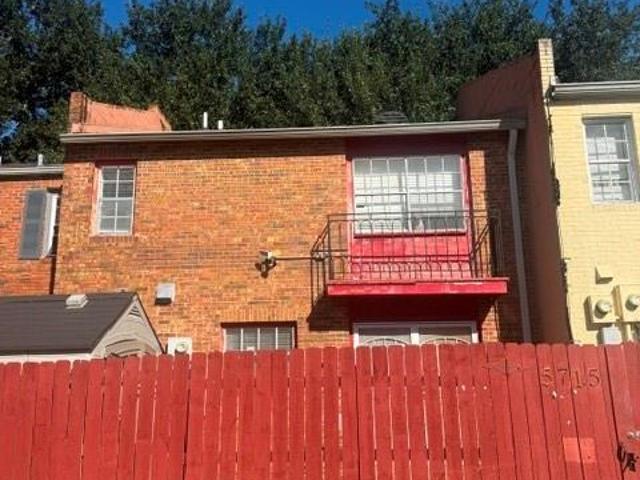 5715 COUNT Lane