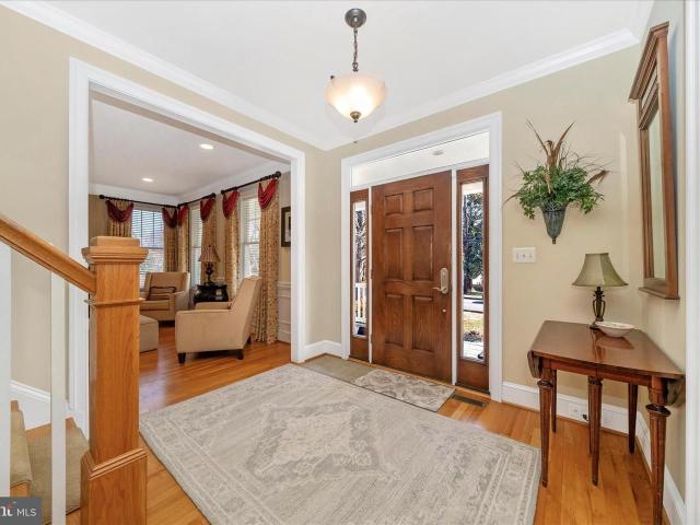 5715 Lone Oak Dr, Bethesda, MD