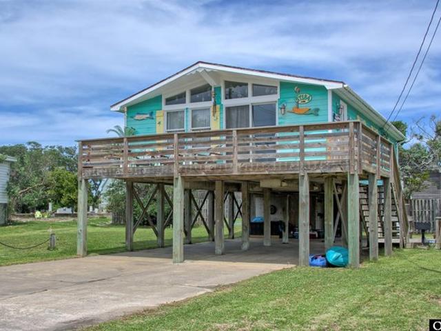 57184 Kohler Dr, Hatteras, NC 27943