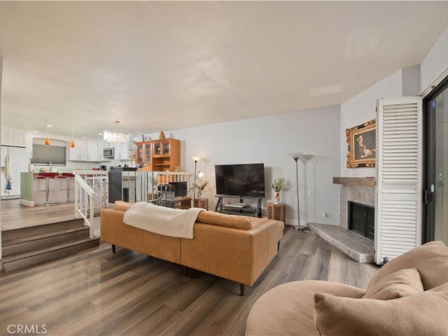 5711 Owensmouth Ave, Unit 107, Woodland Hills, CA 91367 | MLS #SR26033