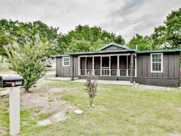 5711 Flint Dr, Granbury, TX 76048 | MLS #21221