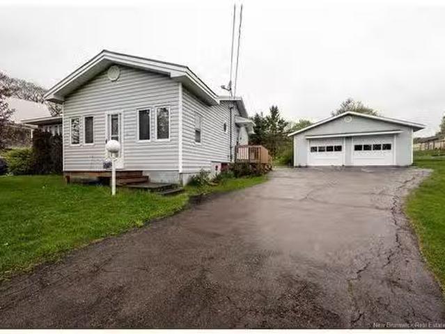 5712 King St, Riverside Albert, NB, E4H 4B2 house for sale.