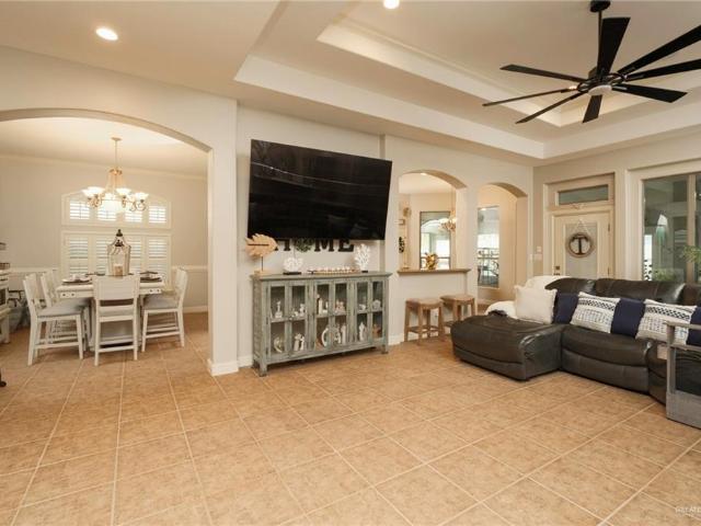 5713 Esperanza Court