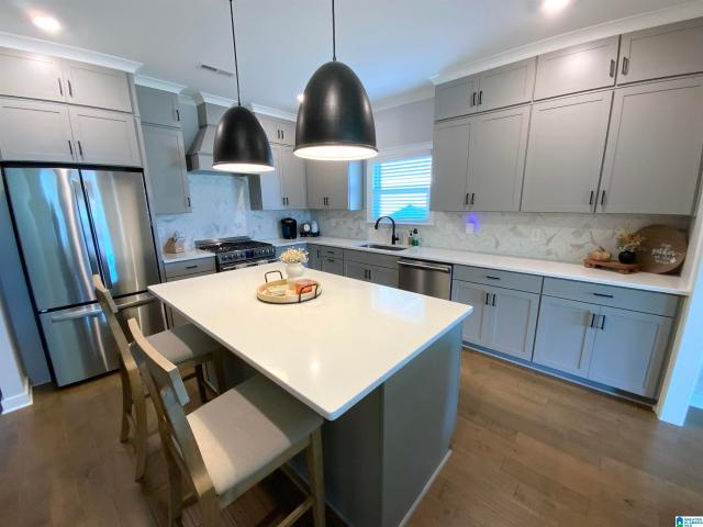 5713 Long View Trail