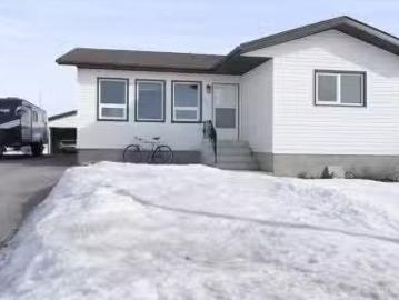 5713 43A Street, Vegreville, AB, T9C 1E3 house for sale Lis.