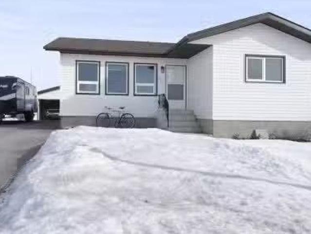 5713 43A Street, Vegreville, AB, T9C 1E3 house for sale Lis.