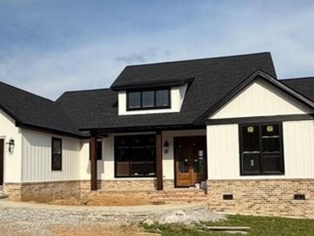 571 Bilbrey Rd, Rickman, TN 38580