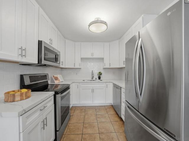 5725 Linda Vista Rd 14
