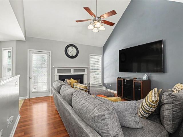 5722 Flowers Ridge SW