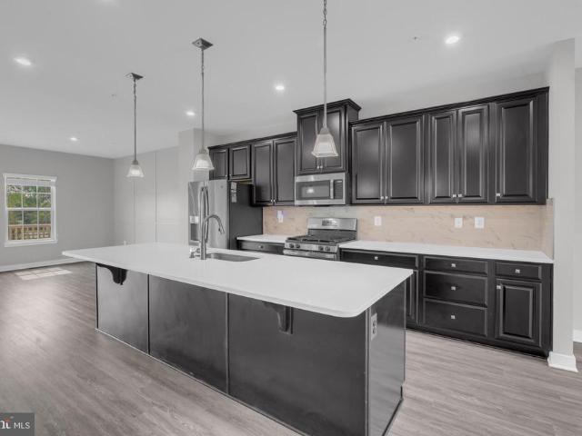 5722 Richmanor Terrace