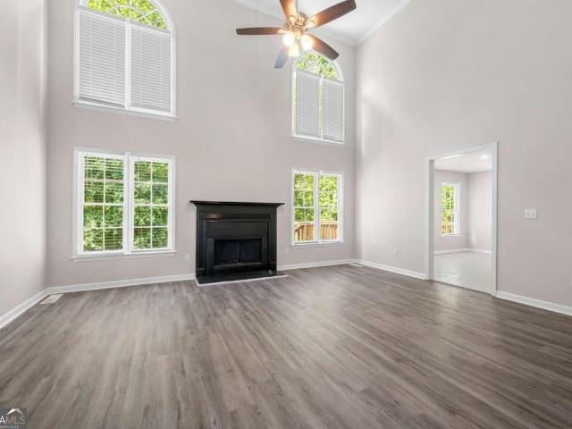 5723 Garden Walk